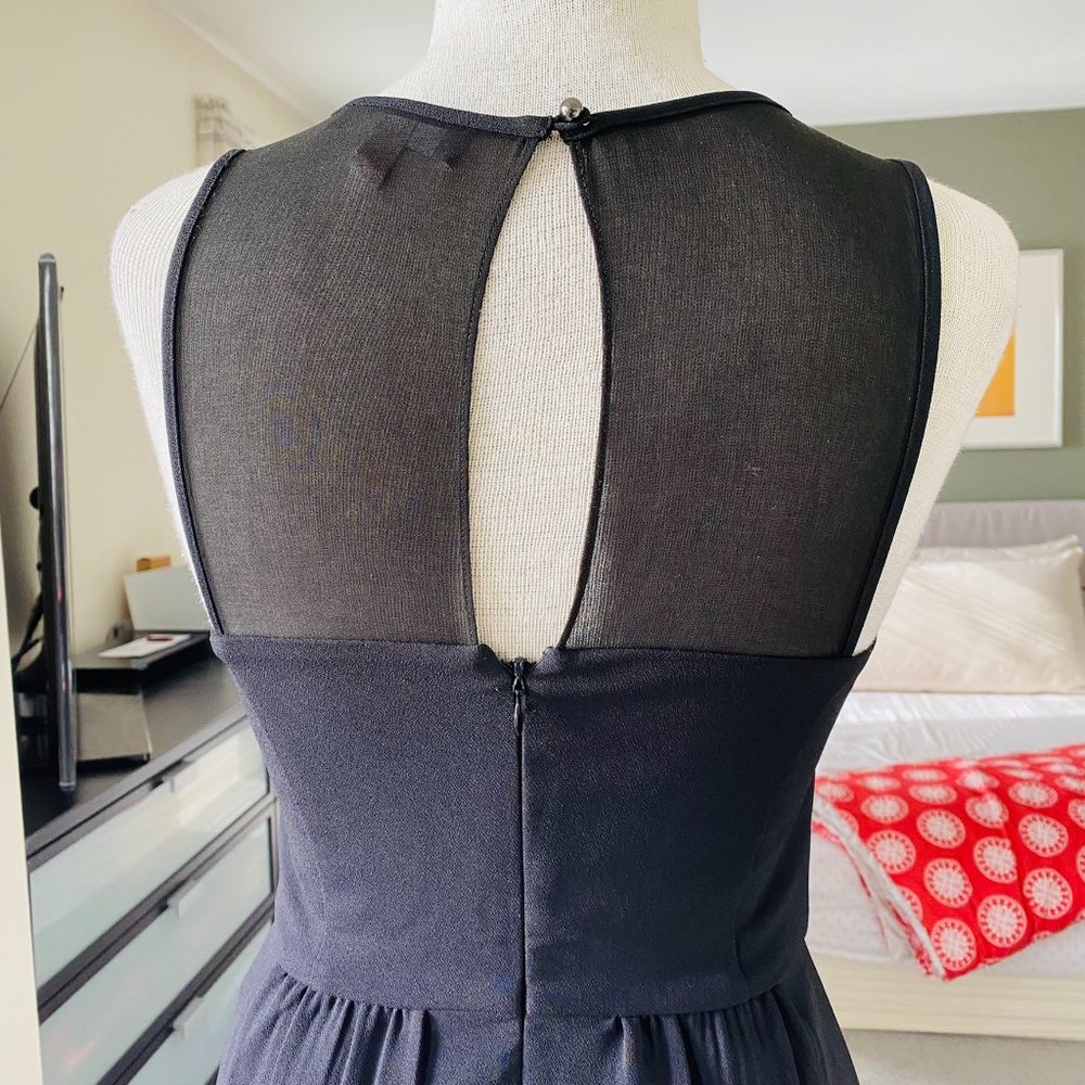 - Banana Republic Little Black Dress Size 0    - P38 - Picture 7 of 11